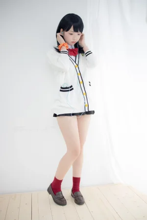 森萝财团《X-055》主题写真：93张全套美图，含1个视频