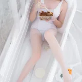 森萝财团aika《浴缸少女未流出套图》主题写真：90张全套美图，含1个视频