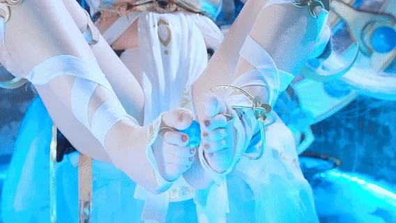阿薰kaori《鸣潮谕女尤诺》主题写真：324张全套美图，含15个视频