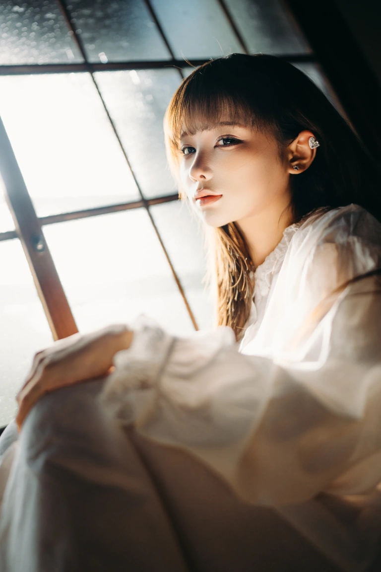 蠢沫沫《阳》主题写真：31张全套美图