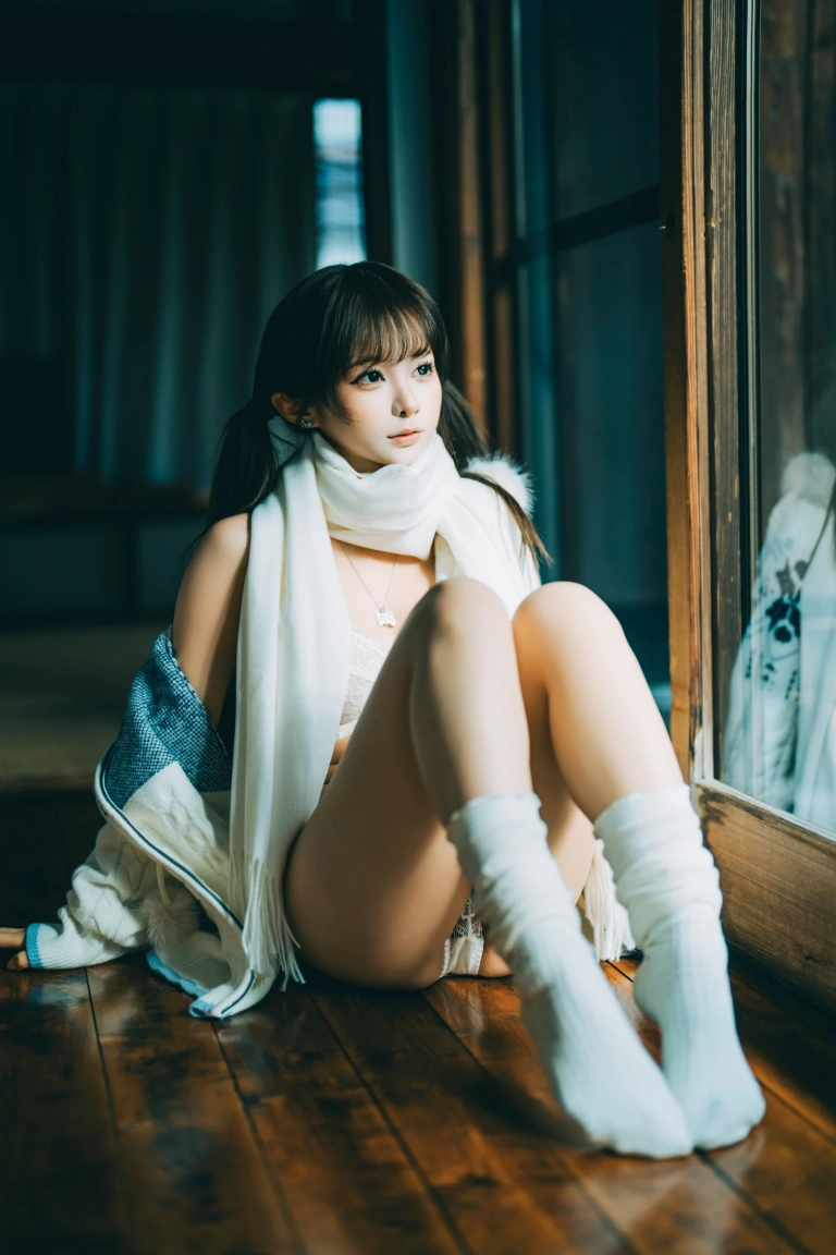 蠢沫沫《情人节》主题写真：26张全套美图