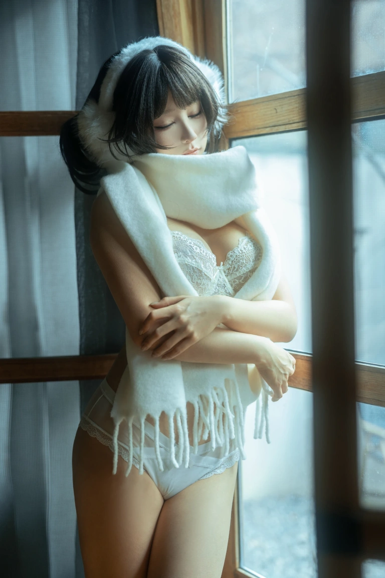 蠢沫沫《叫兽白毛衣》主题写真：18张全套美图，含1个视频