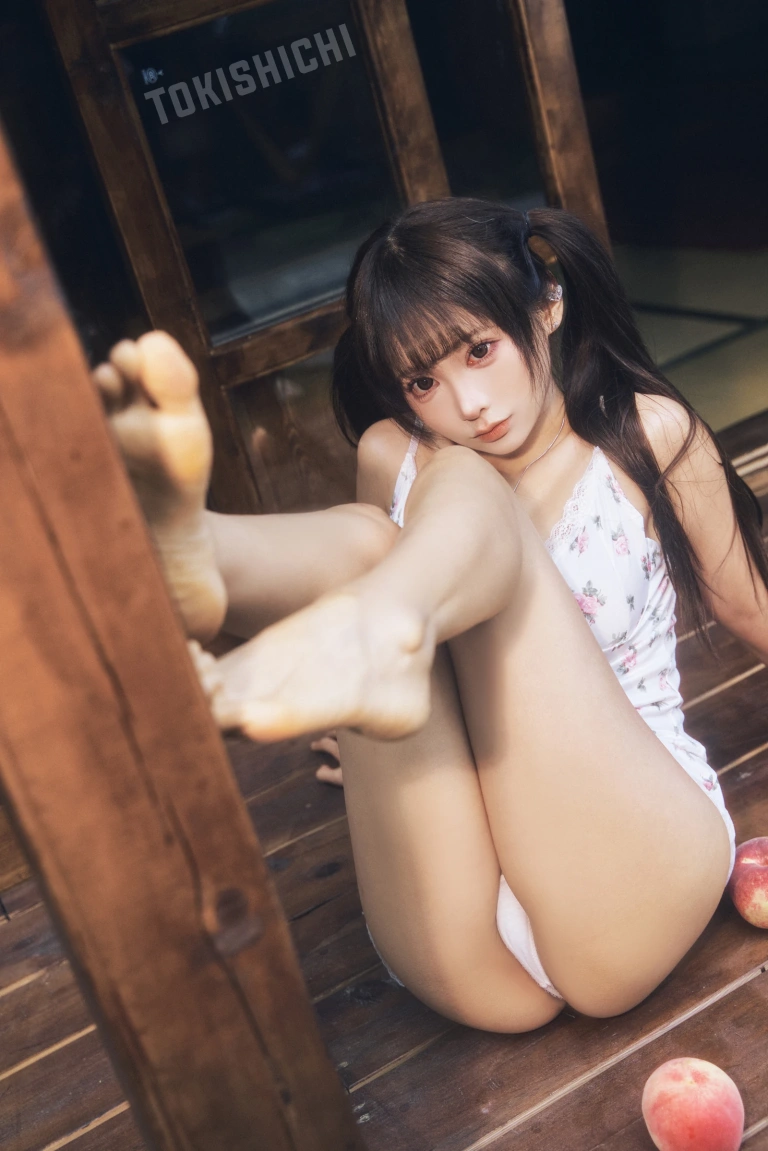 蠢沫沫《桃子》主题写真：41张全套美图