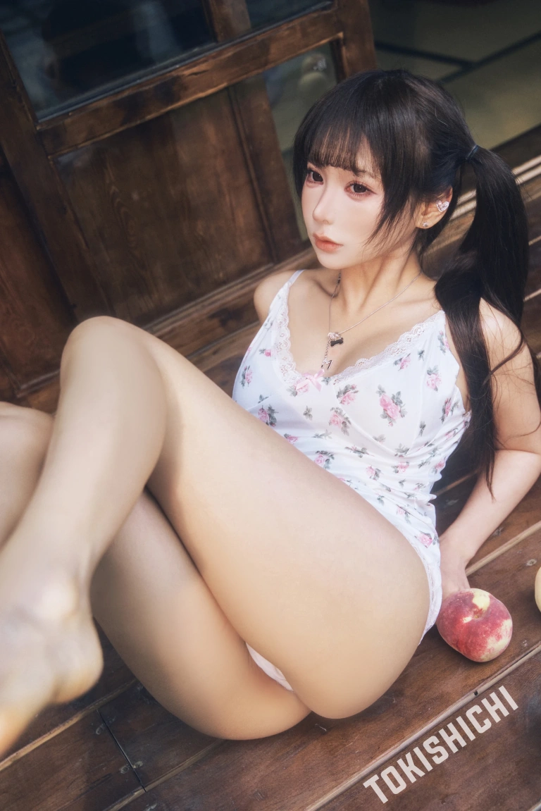蠢沫沫《桃子》主题写真：41张全套美图