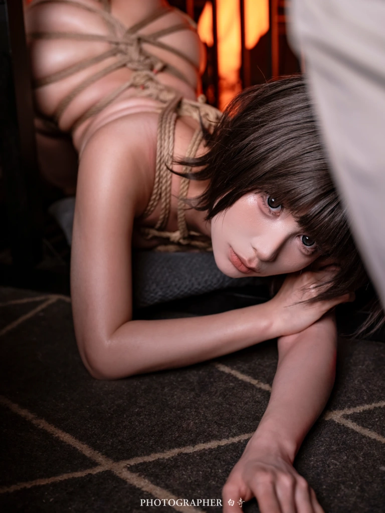 蠢沫沫《宴》主题写真：35张全套美图