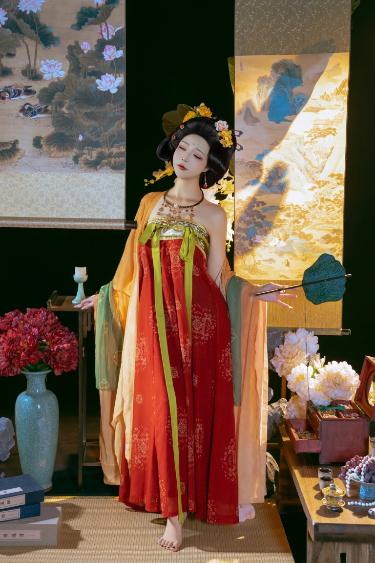 yuuhui玉汇kokuhui《ol20唐宫夜宴》主题写真：136张全套美图，含1个视频