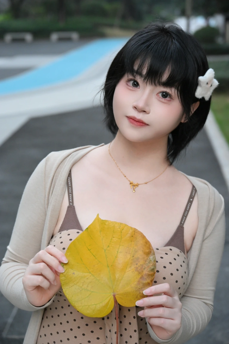 一只毛毛帽《年02月月票》主题写真：80张全套美图