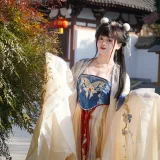 一只毛毛帽《年07月月票》主题写真：109张全套美图，含9个视频