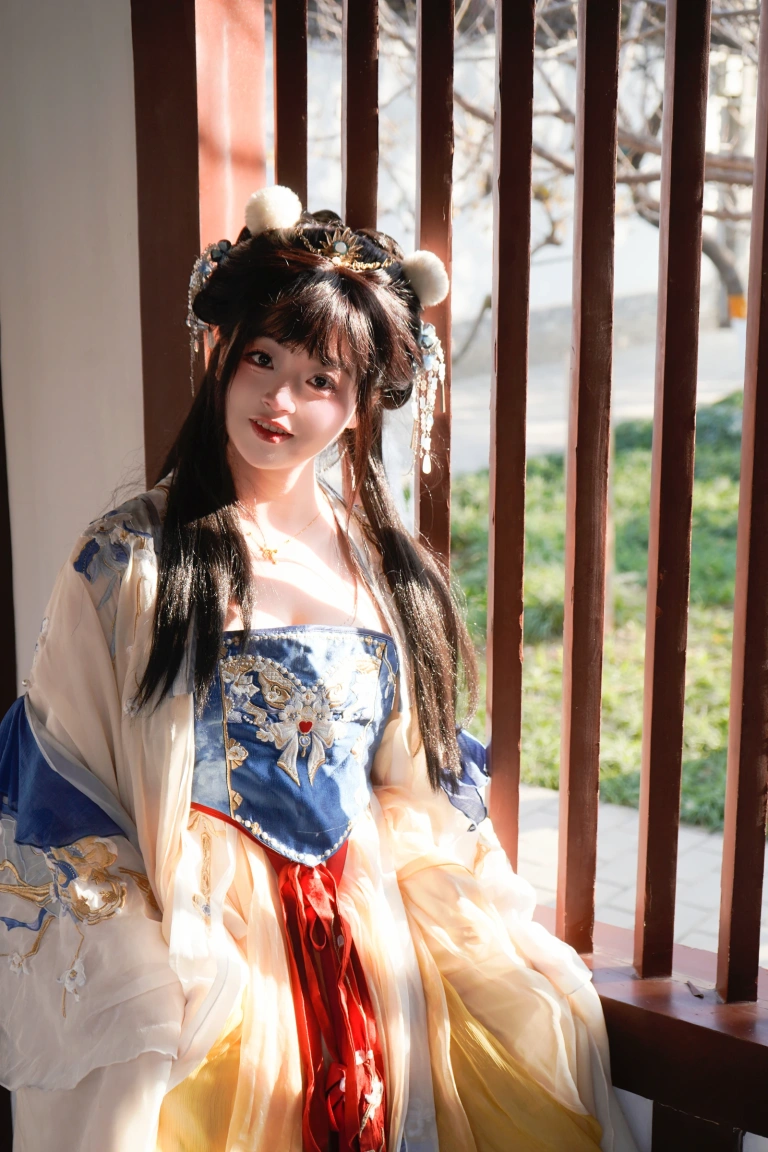 一只毛毛帽《年07月月票》主题写真：109张全套美图，含9个视频