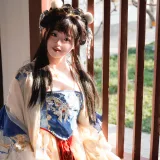 一只毛毛帽《年07月月票》主题写真：109张全套美图，含9个视频
