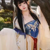 一只毛毛帽《年07月月票》主题写真：109张全套美图，含9个视频
