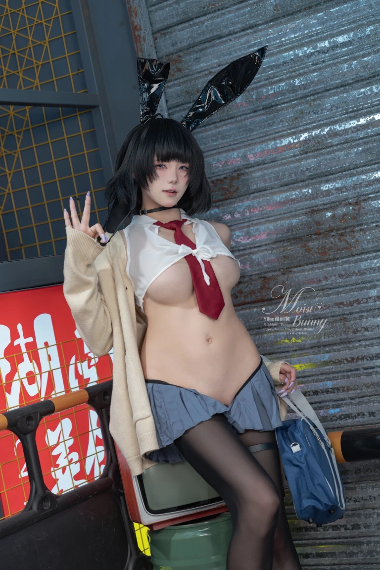 yiko湿润兔《年10月赛博逆jk提线木偶》主题写真：92张全套美图，含3个视频