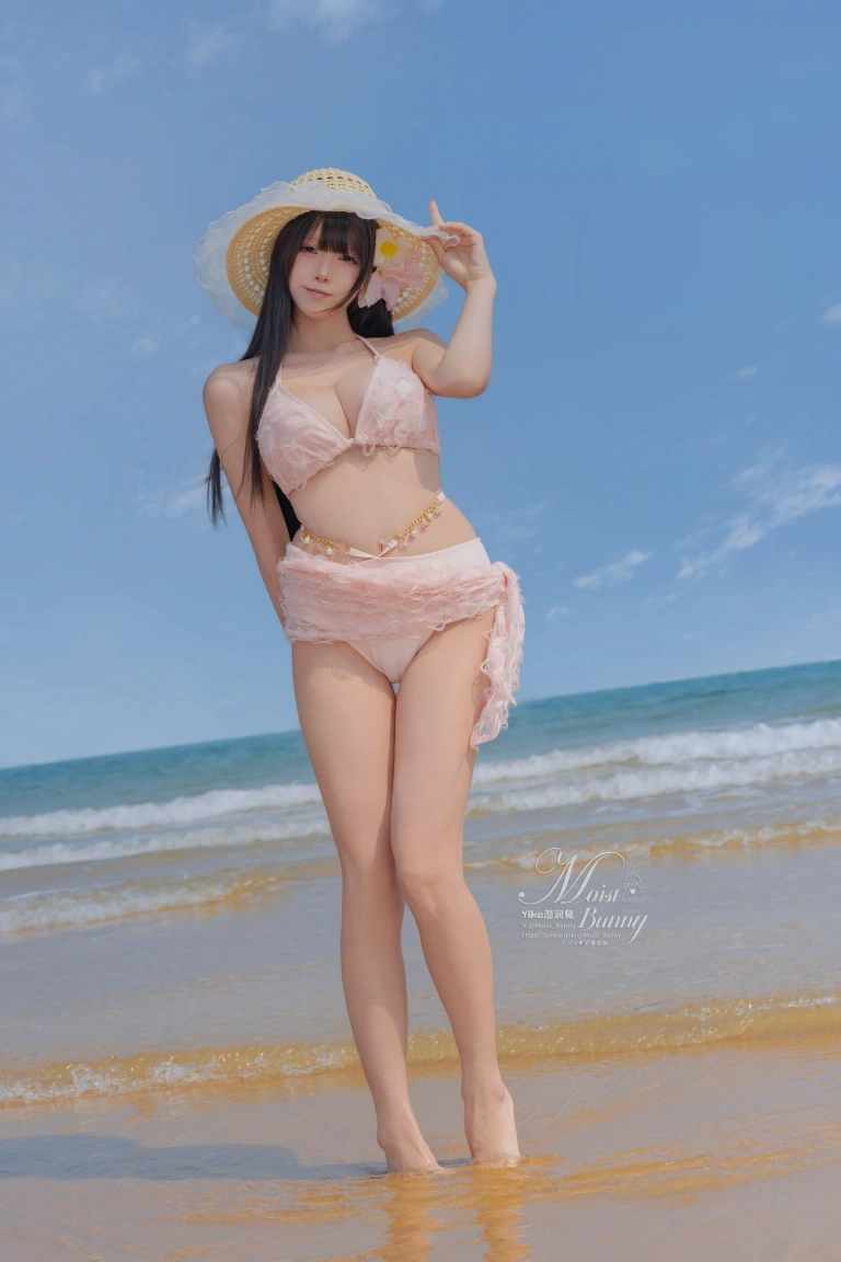 yiko湿润兔《粉红假日》主题写真：97张全套美图，含3个视频