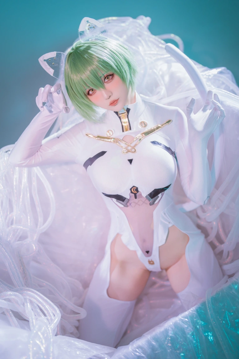 星之迟迟《年06月计划a碧蓝航线纳西莫夫》主题写真：34张全套美图