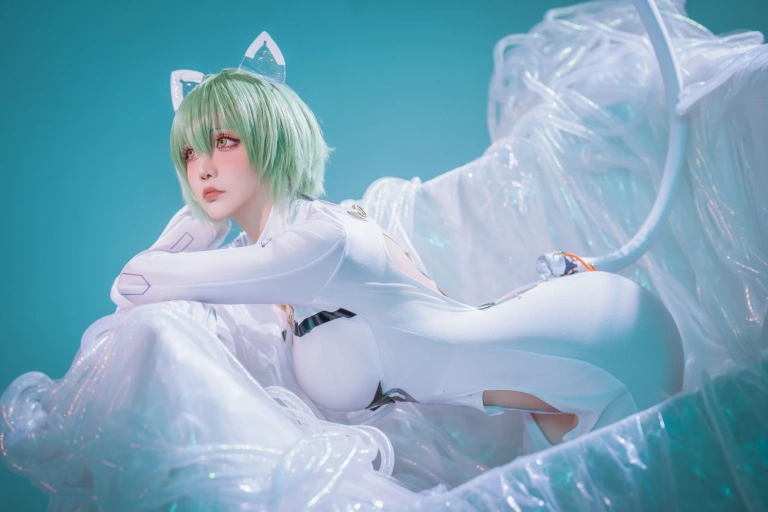 星之迟迟《年06月计划a碧蓝航线纳西莫夫》主题写真：34张全套美图