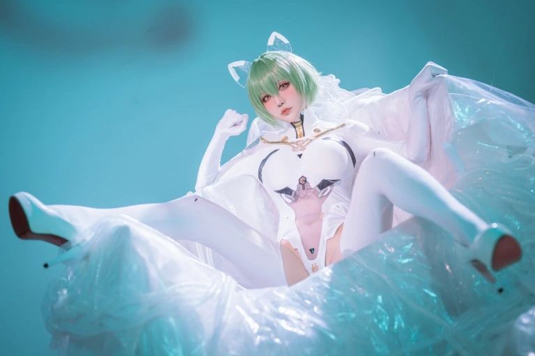 星之迟迟《年06月计划a碧蓝航线纳西莫夫》主题写真：34张全套美图