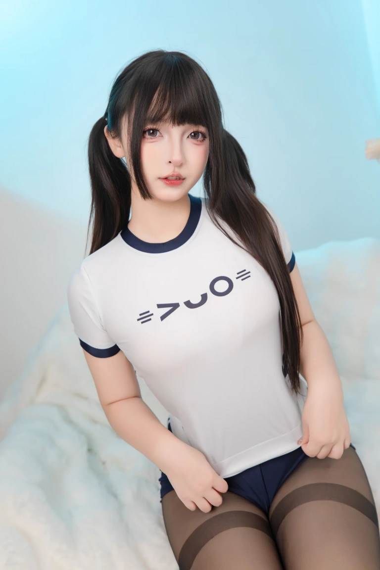 神楽坂真冬第五季序号80《秘密体操服》主题写真：75张全套美图，含2个视频