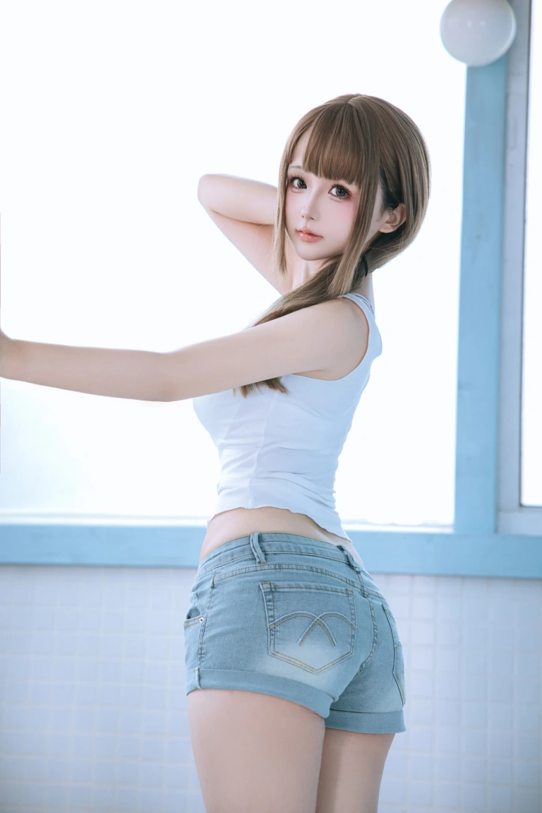 日奈娇《男浴室保洁员》主题写真：175张全套美图，含5个视频