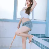 日奈娇《男浴室保洁员》主题写真：175张全套美图，含5个视频