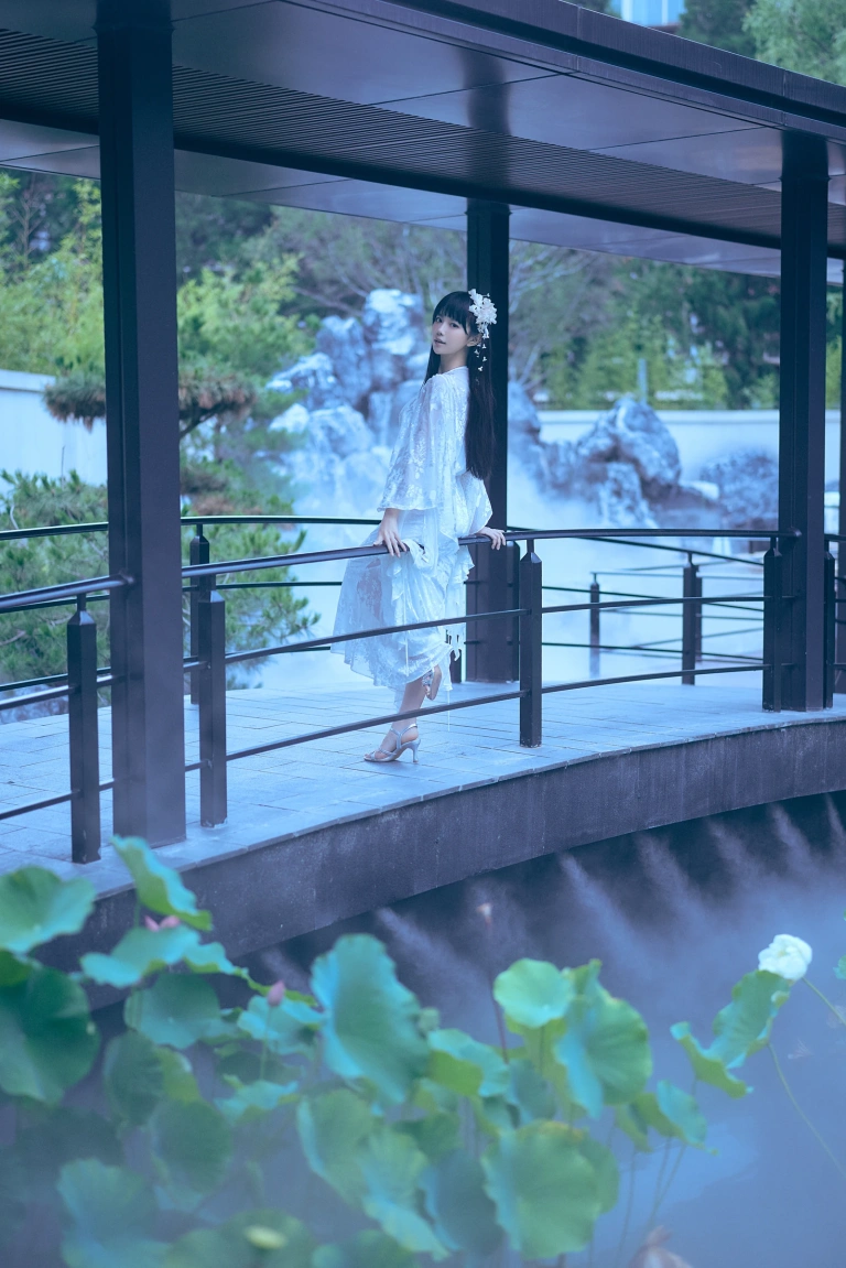 shika小鹿鹿《新中式》主题写真：21张全套美图
