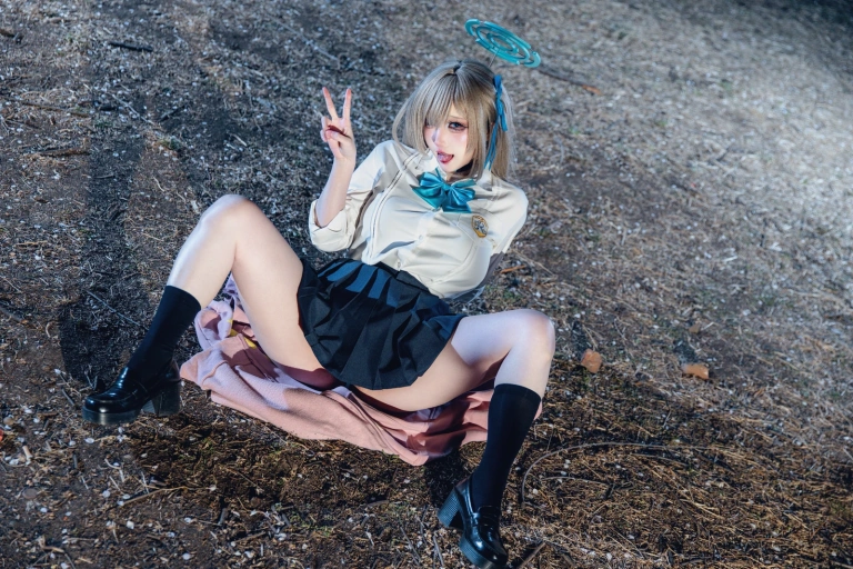 soso嗖嗖《明日奈夜樱户外》主题写真：39张全套美图