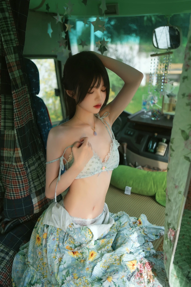 桜桃喵《葵》主题写真：55张全套美图