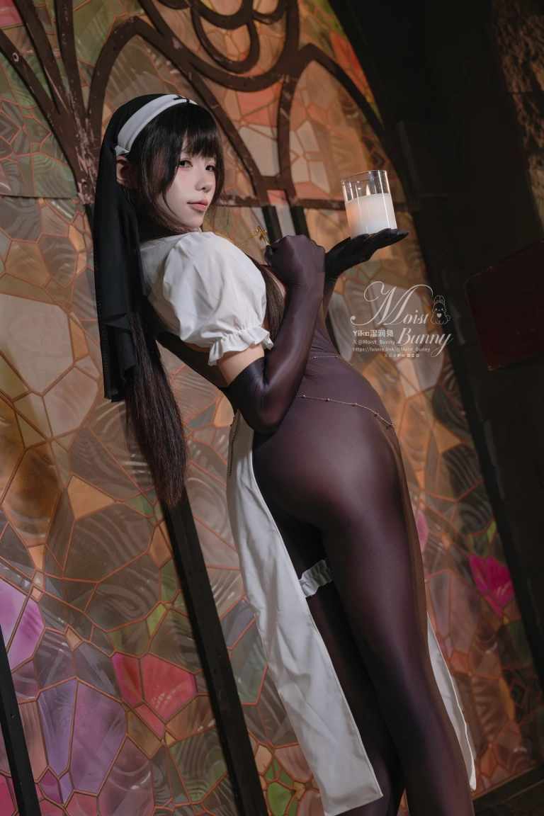 Yiko湿润兔《布道圣女&Abracadabra·傲慢扭胯舞 [72P1V-1.71GB]》主题写真：73张全套美图，含1个视频