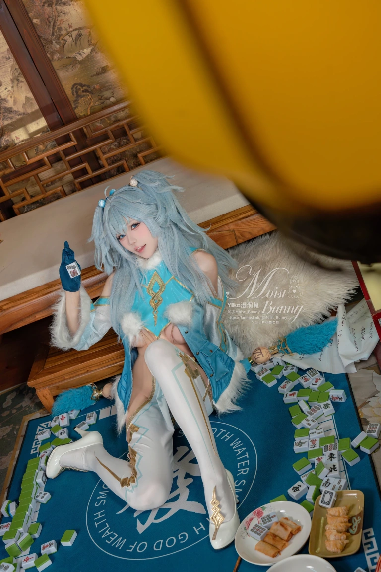 Yiko湿润兔《妙手回春-芙洛伦&E：ku [77P1V-1.53GB]》主题写真：78张全套美图，含1个视频