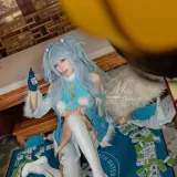Yiko湿润兔《妙手回春-芙洛伦&E：ku [77P1V-1.53GB]》主题写真：78张全套美图，含1个视频