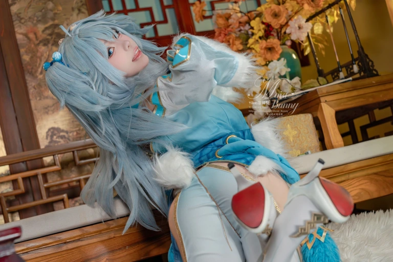 Yiko湿润兔《妙手回春-芙洛伦&E：ku [77P1V-1.53GB]》主题写真：78张全套美图，含1个视频