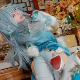 Yiko湿润兔《妙手回春-芙洛伦&E：ku [77P1V-1.53GB]》主题写真：78张全套美图，含1个视频