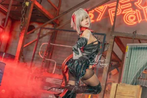 Yiko湿润兔《愚夜密函-W [71P1V-1.29GB]》主题写真：71张全套美图，含1个视频