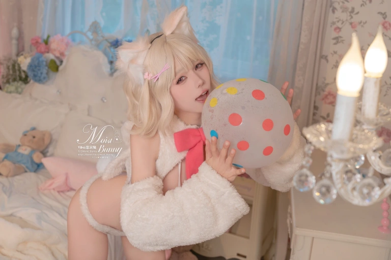 Yiko湿润兔《他的猫 [75P1V-1.38GB]》主题写真：75张全套美图，含1个视频