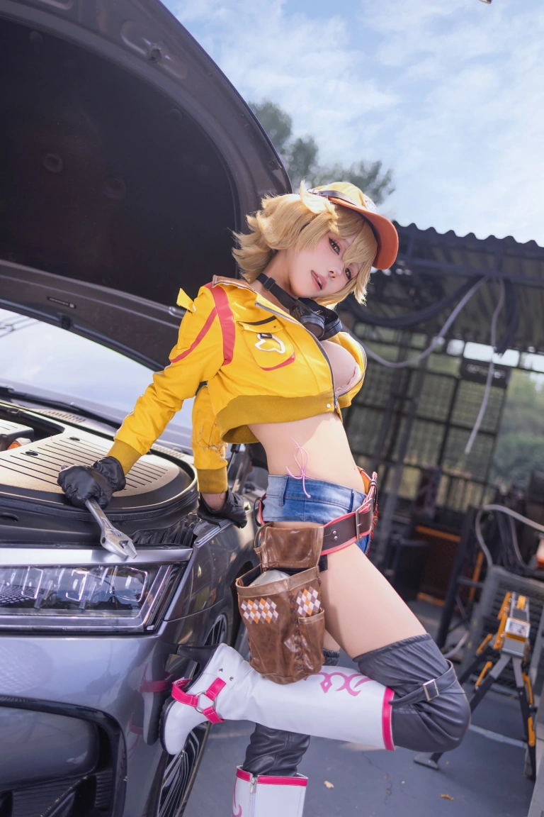 Yiko湿润兔《FF15-希德妮奥拉姆 [95P1V-1.61GB]》主题写真：95张全套美图，含1个视频