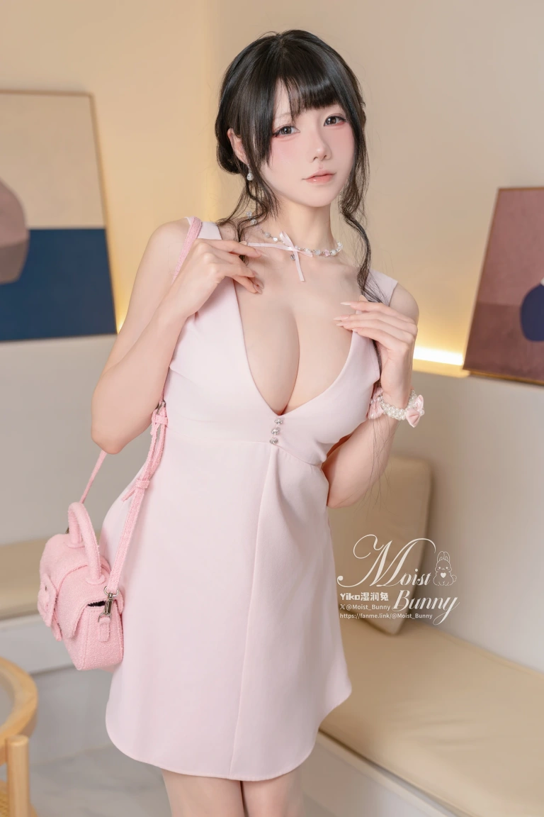 Yiko湿润兔《决胜内衣 [157P1V-1.57GB]》主题写真：157张全套美图，含1个视频