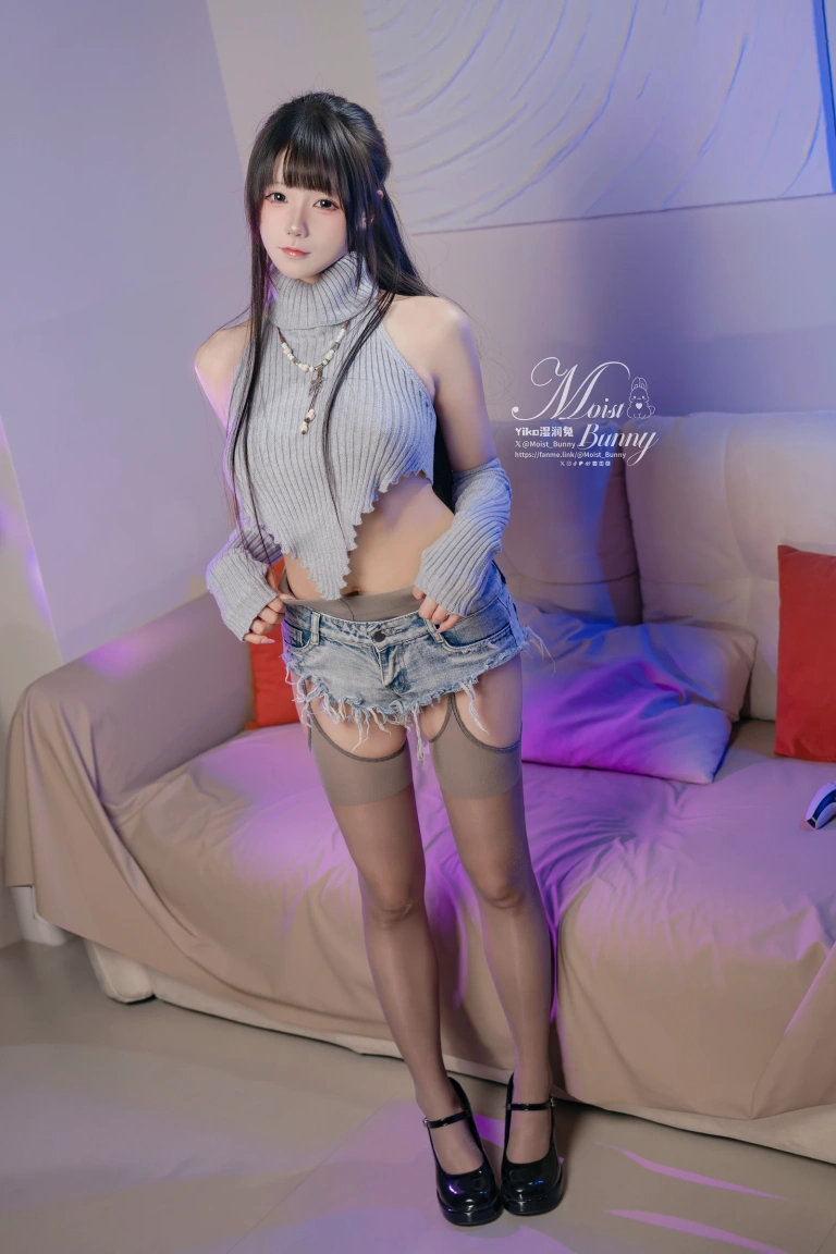 Yiko湿润兔《陪玩少女&Gee [139P2V-2.90GB]》主题写真：140张全套美图，含2个视频