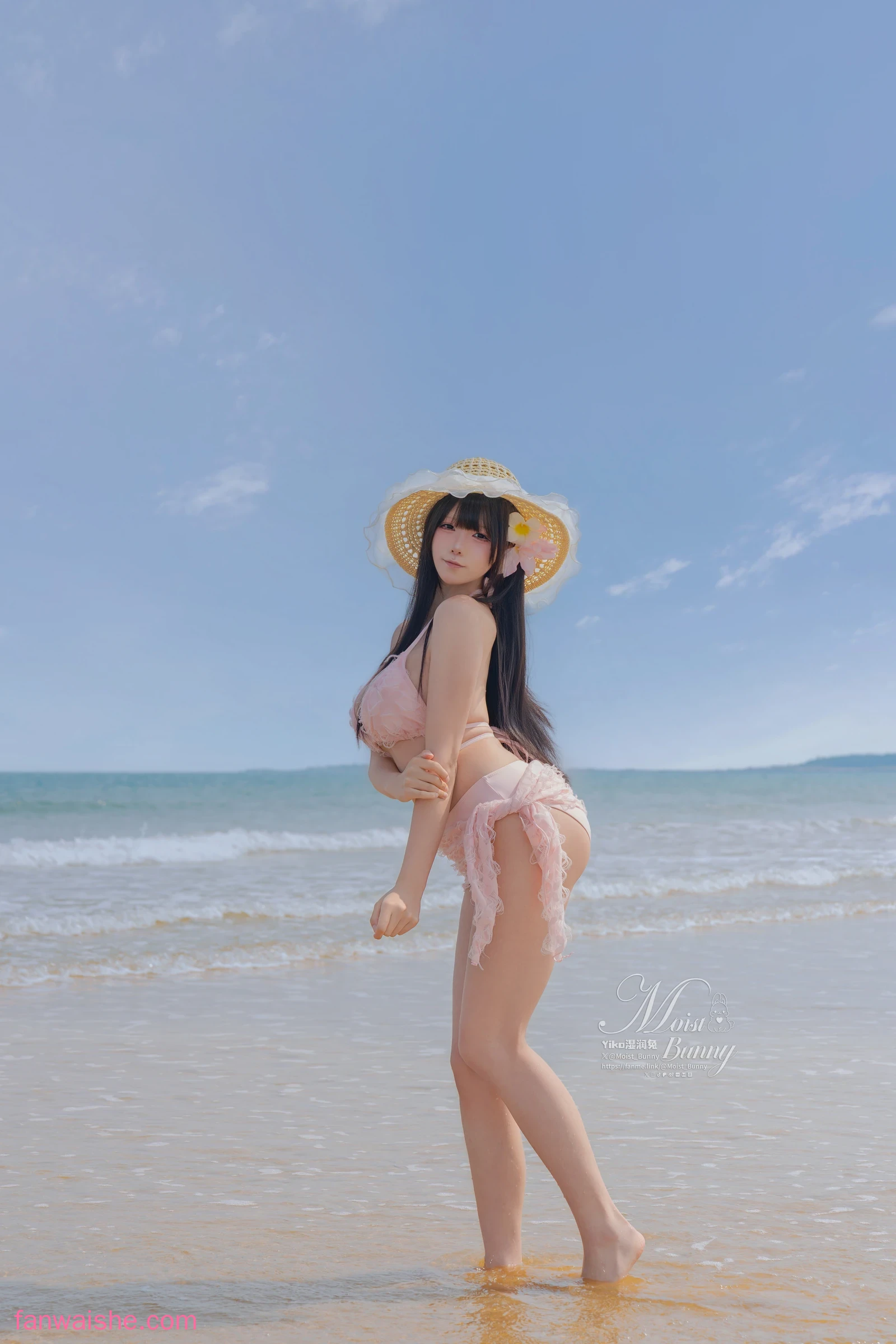 Yiko湿润兔 Yiko湿润兔 NO.028 - 粉红假日 [97P3V-2.17GB]