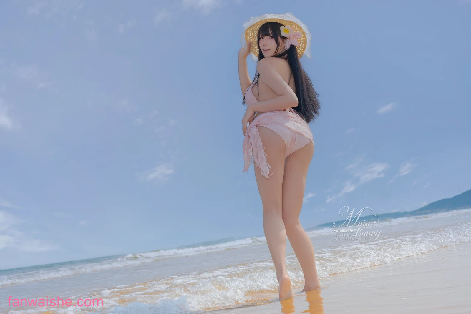 Yiko湿润兔 Yiko湿润兔 NO.028 - 粉红假日 [97P3V-2.17GB]