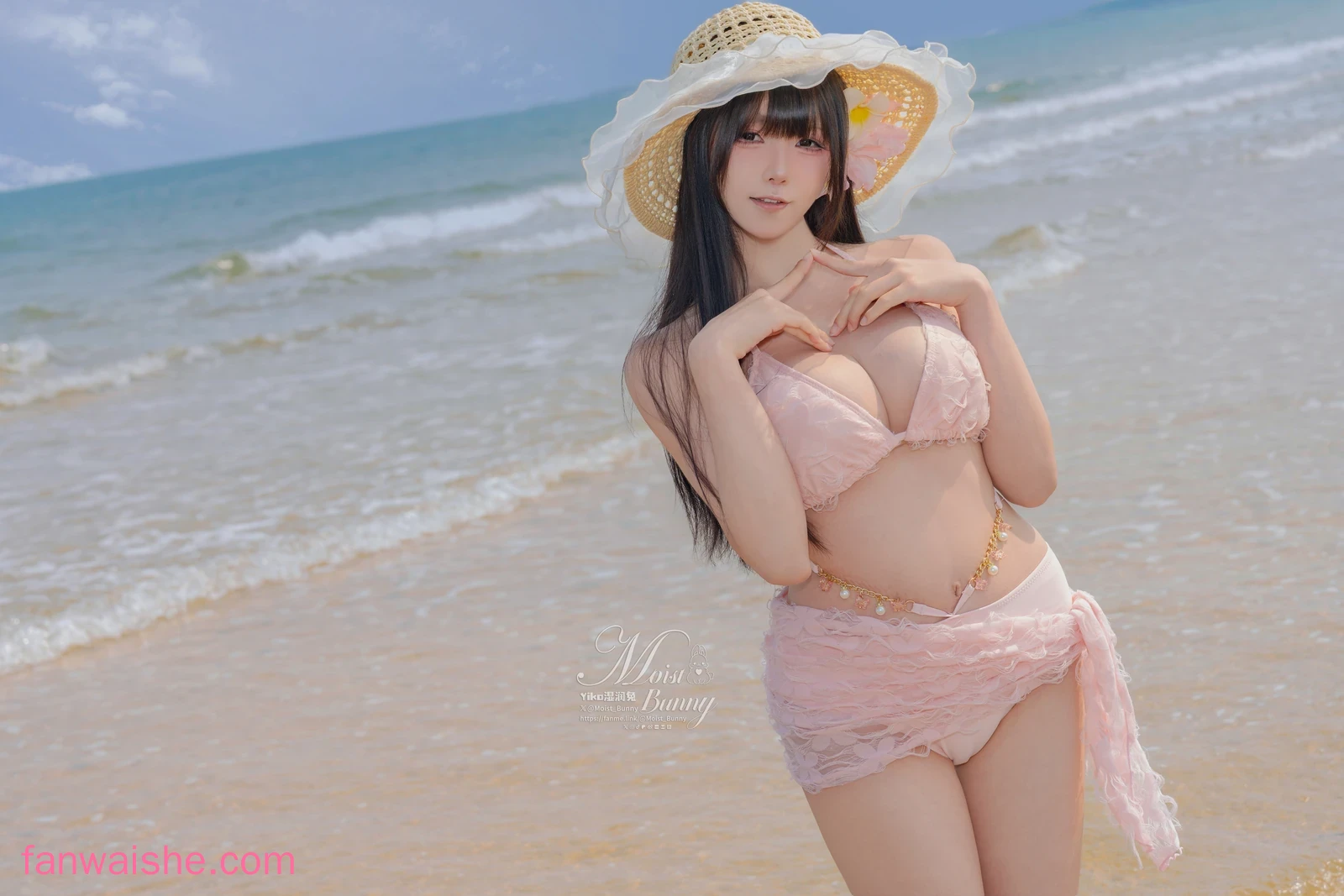 Yiko湿润兔 Yiko湿润兔 NO.028 - 粉红假日 [97P3V-2.17GB]