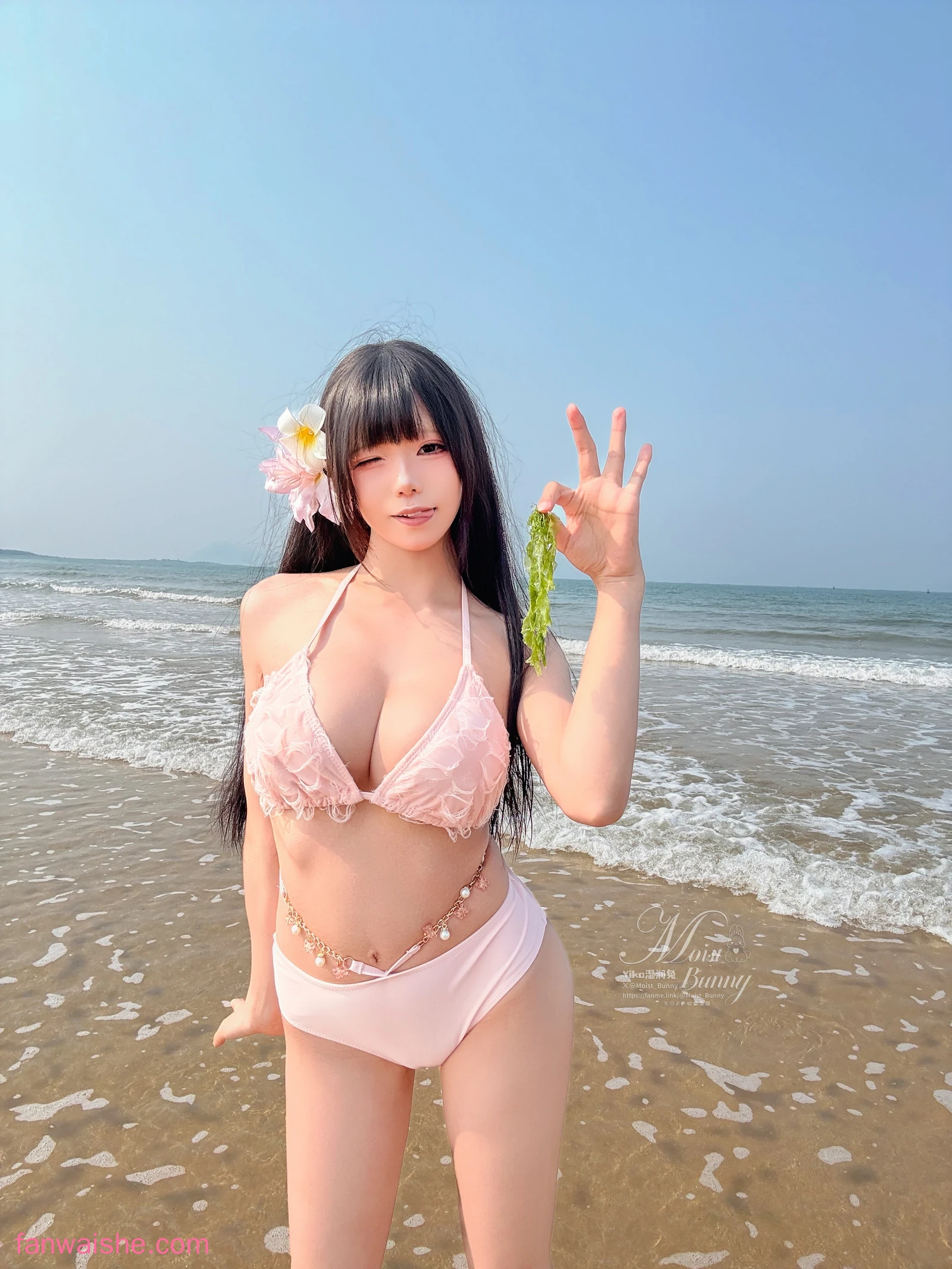 Yiko湿润兔 Yiko湿润兔 NO.028 - 粉红假日 [97P3V-2.17GB]