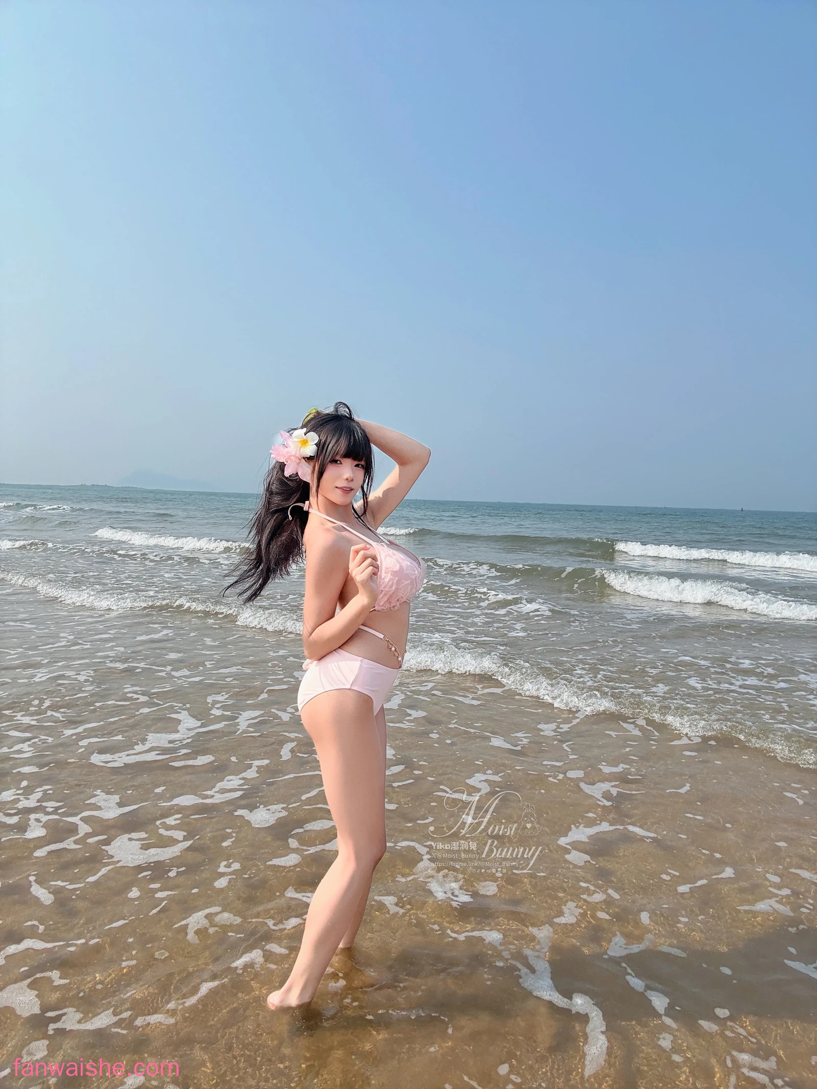 Yiko湿润兔 Yiko湿润兔 NO.028 - 粉红假日 [97P3V-2.17GB]