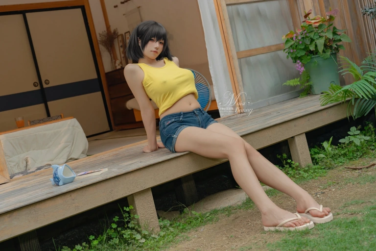 Yiko湿润兔《田舍生活 [95P1V-2.32GB]》主题写真：96张全套美图，含1个视频