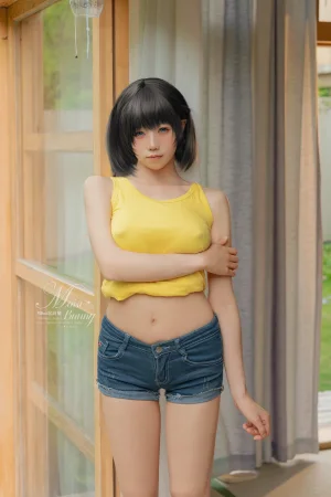 Yiko湿润兔《田舍生活 [95P1V-2.32GB]》主题写真：96张全套美图，含1个视频