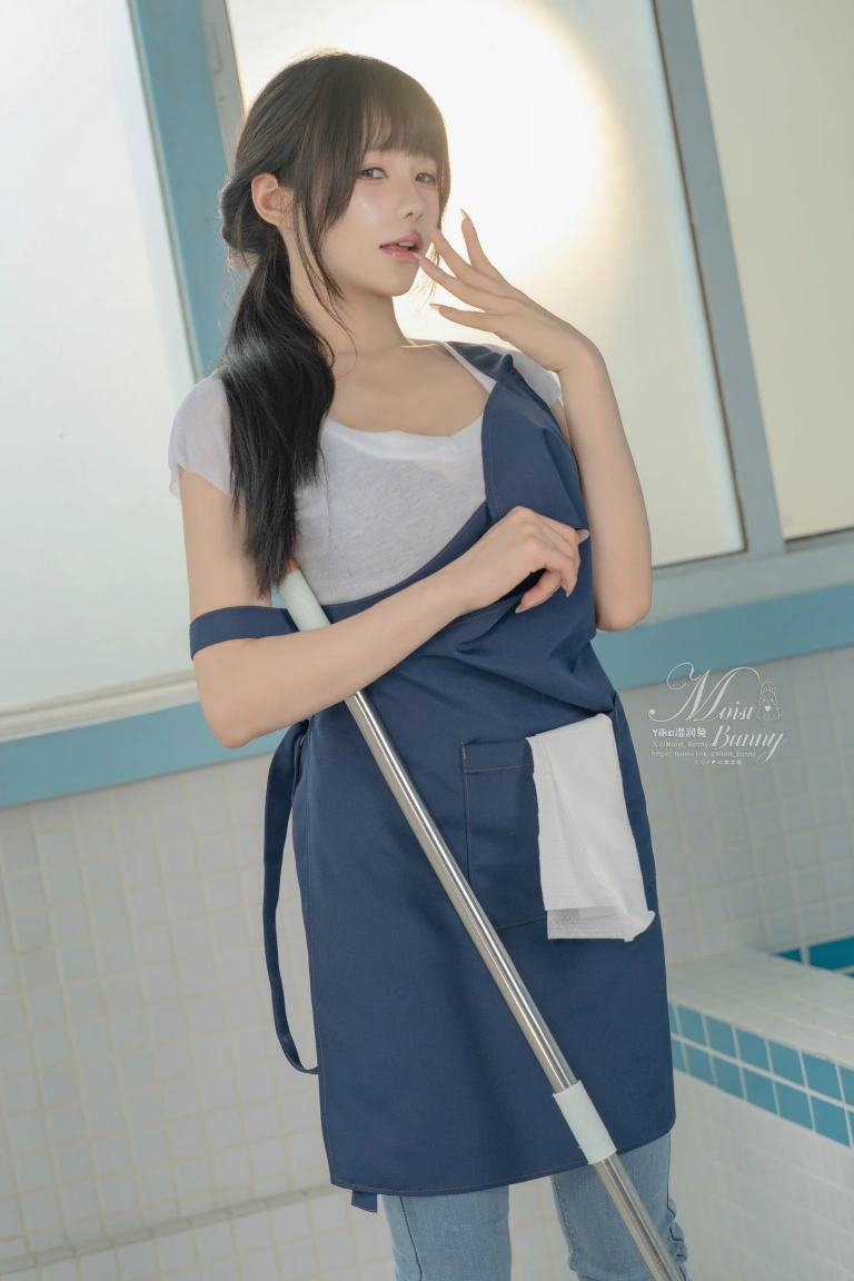 Yiko湿润兔《钱汤の女将&每夜》主题写真：112张全套美图，含2个视频