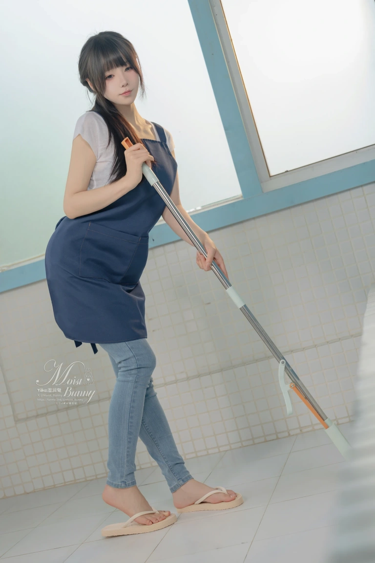 Yiko湿润兔《钱汤の女将&每夜》主题写真：112张全套美图，含2个视频
