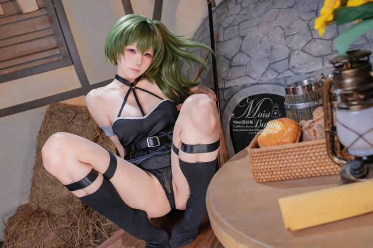 Yiko湿润兔《2026年01月 葬送的芙莉莲 尤贝尔》主题写真：116张全套美图，含3个视频