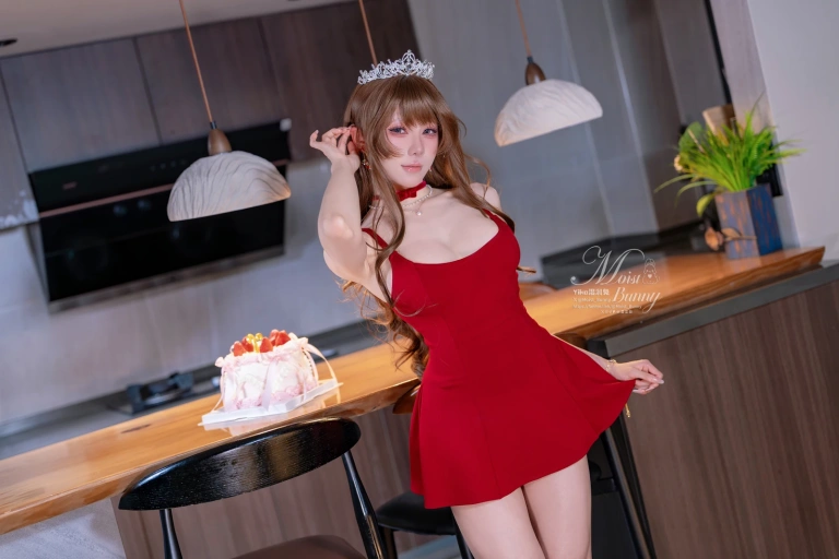 Yiko湿润兔《2025年生日限定-Birthday Party》主题写真：48张全套美图，含1个视频