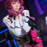 Yiko湿润兔《2026年05月 崩坏：星穹铁道 卡芙卡》主题写真：106张全套美图，含2个视频