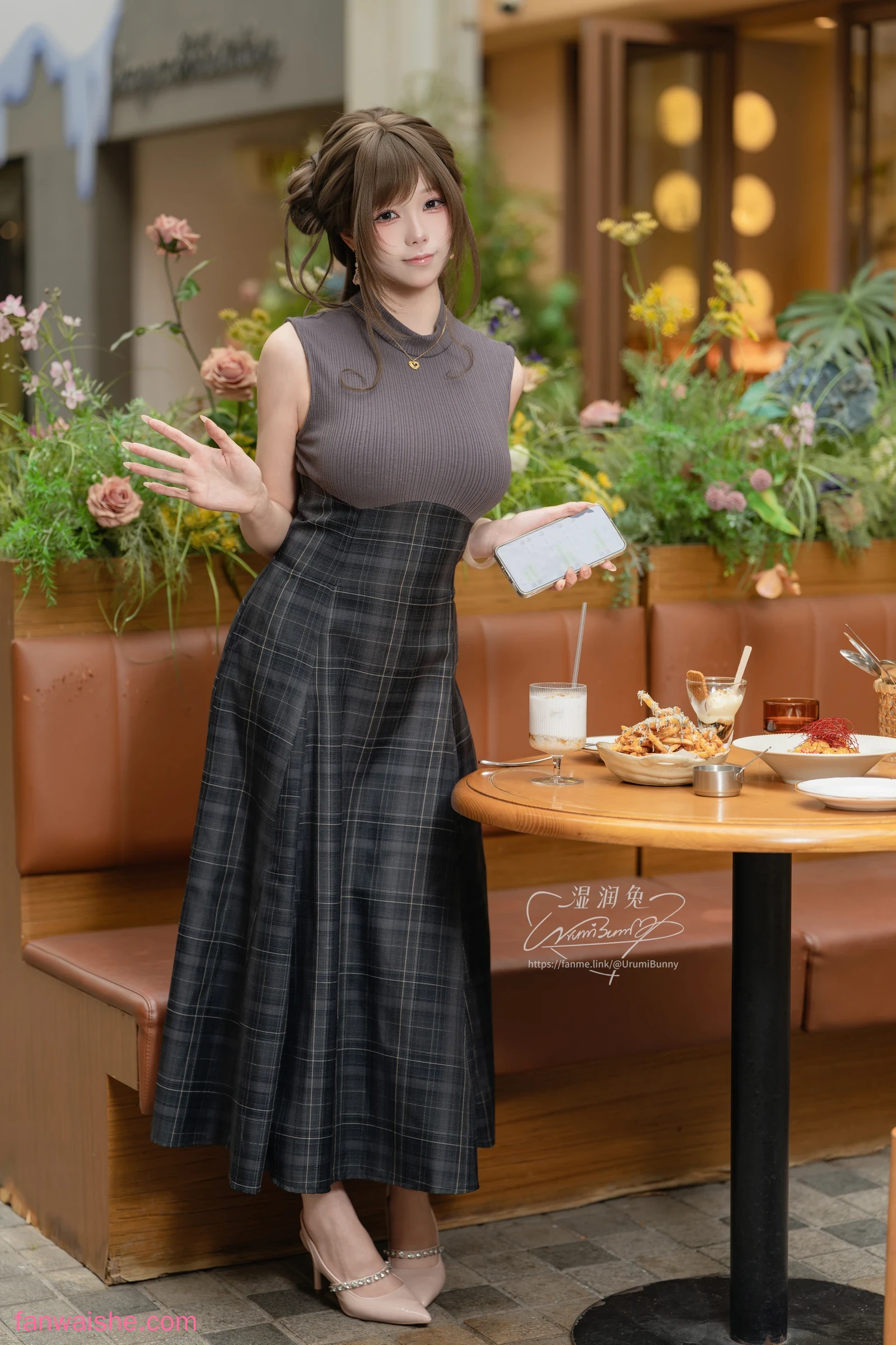 Yiko湿润兔 Yiko湿润兔 NO.074 - 2026年05月 网友的一日约会