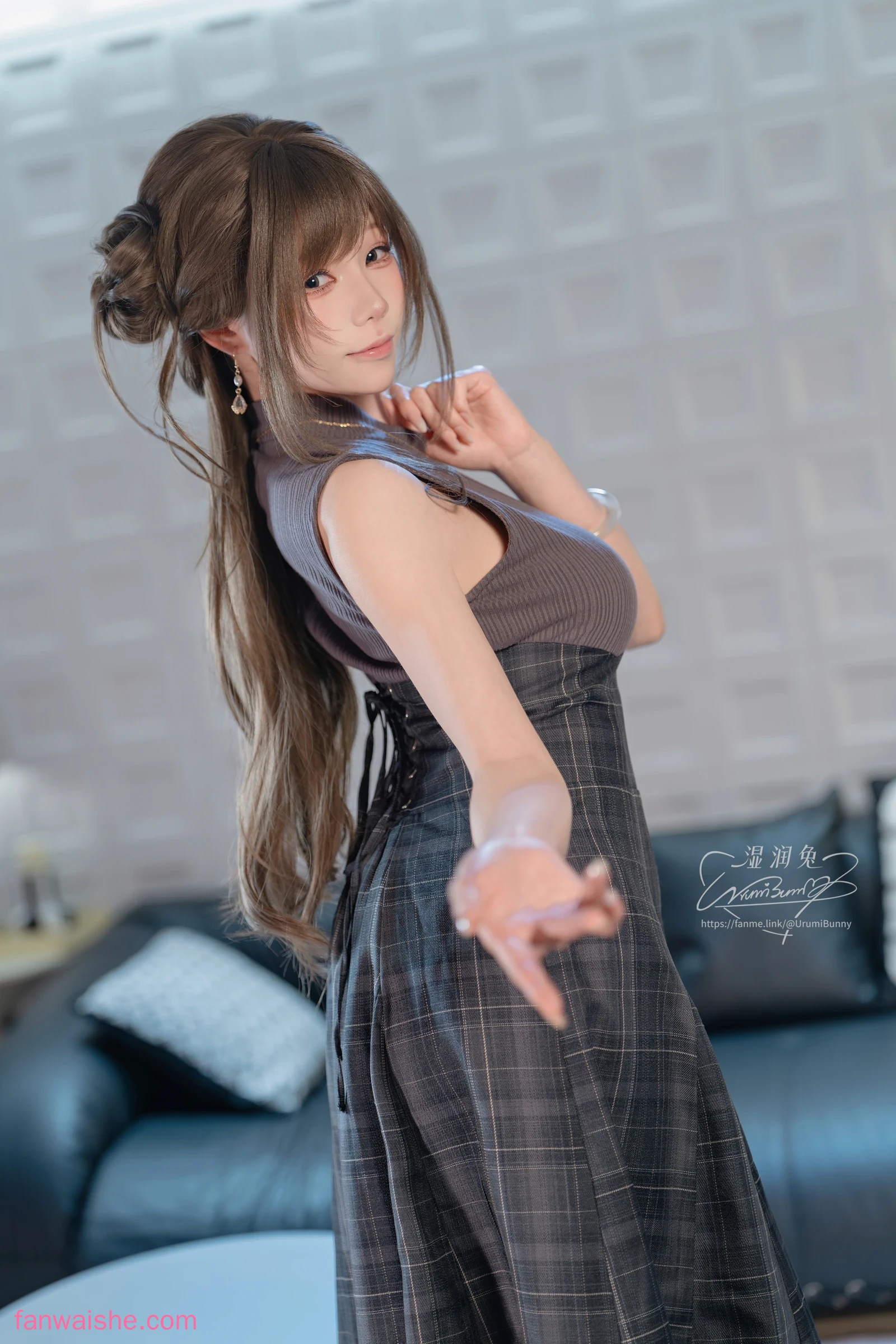 Yiko湿润兔 Yiko湿润兔 NO.074 - 2026年05月 网友的一日约会